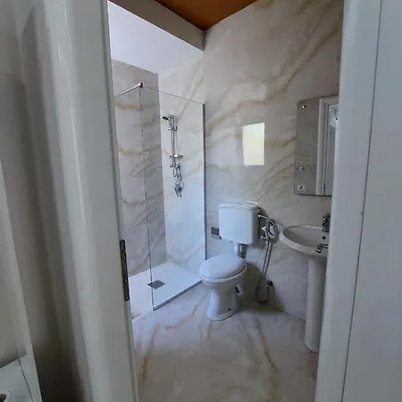 Kazazi Spille Appartement *
